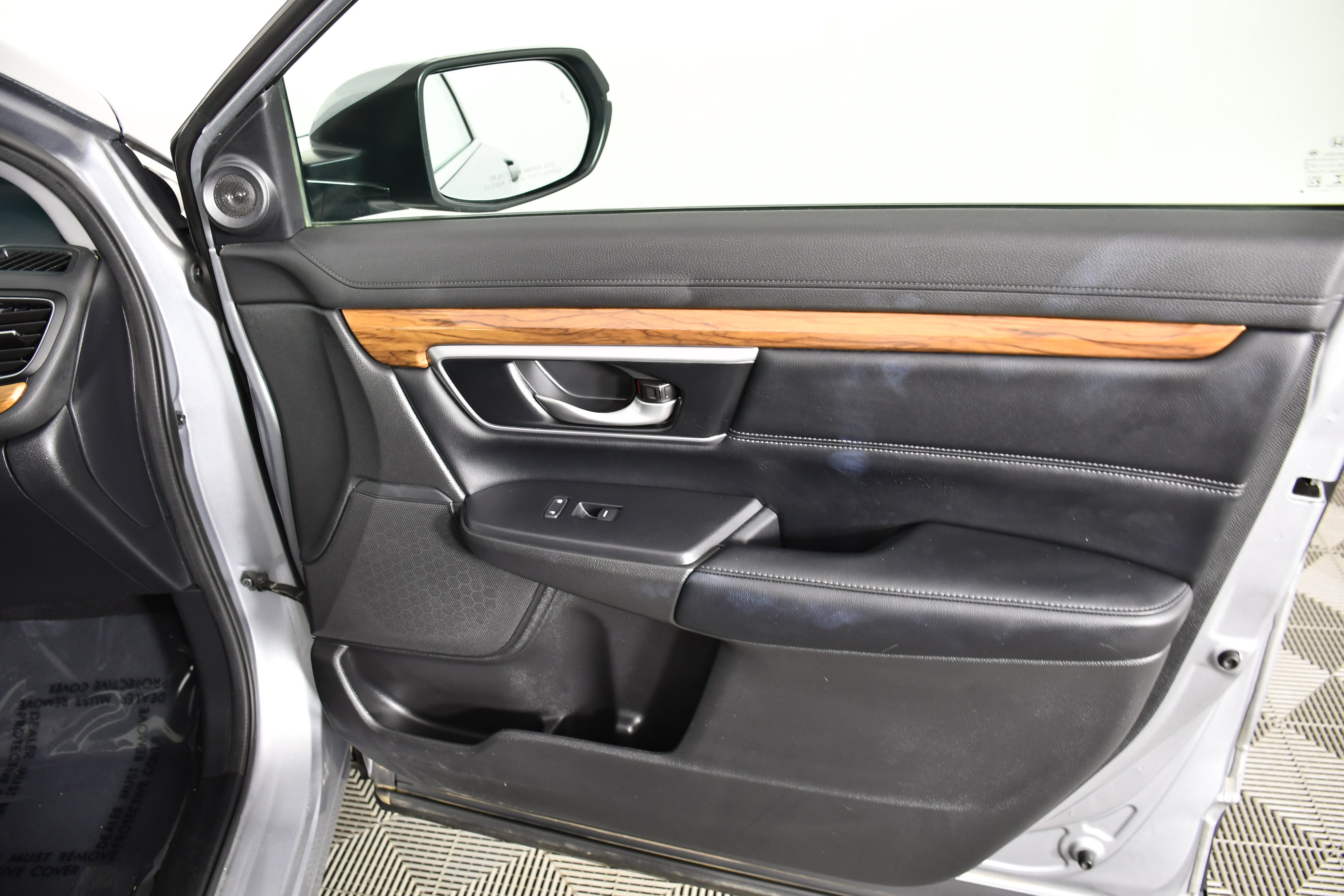 Used 2019 Honda CR-V Touring image 41
