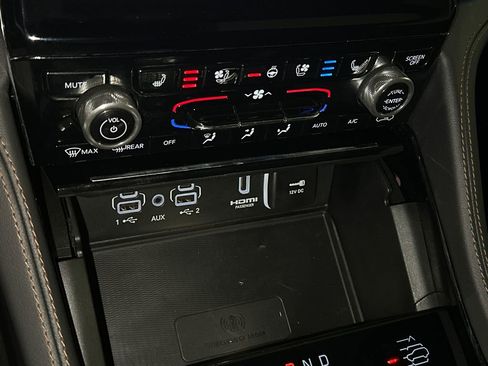Used 2023 Jeep Grand Cherokee Summit AWD/4WD image 28