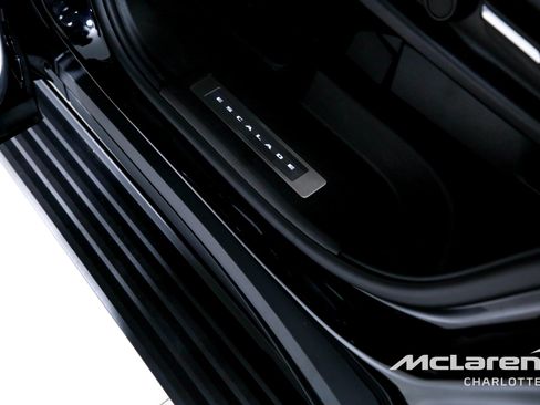 Used 2025 Cadillac Escalade V AWD/4WD image 23
