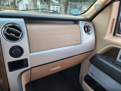 Used 2014 Ford F150 Lariat w/ Equipment Group 502A Luxury image 29