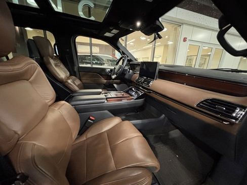 Certified 2022 Lincoln Navigator Reserve image 11
