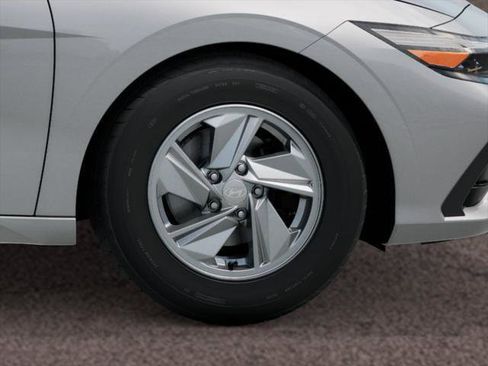 New 2026 Hyundai Elantra SE image 8