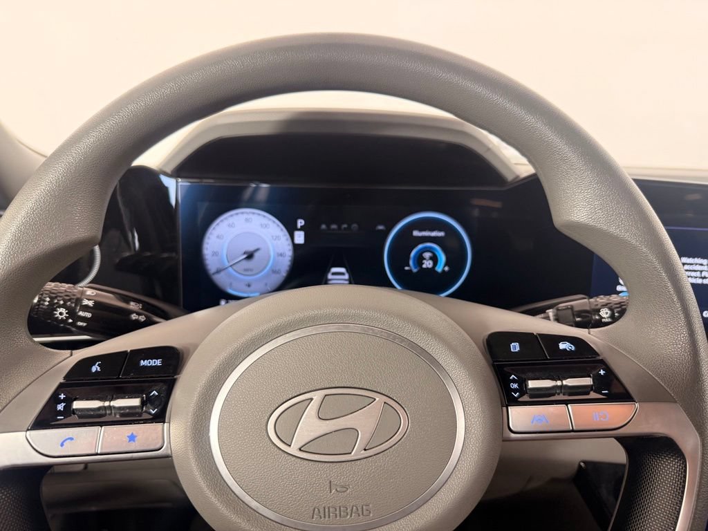 Used 2024 Hyundai Elantra SEL FWD image 33