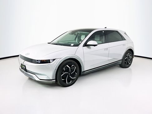 Used 2023 Hyundai Ioniq 5 Limited image 3