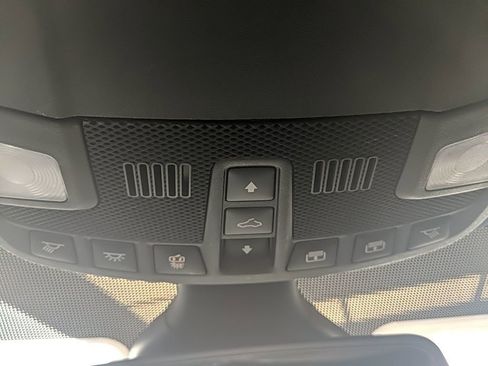 Used 2022 Ford Edge ST-Line image 28