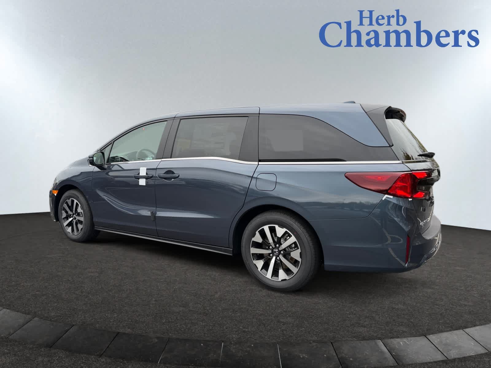New 2027 Honda Odyssey EX-L image 3