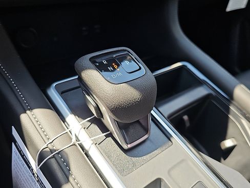 New 2026 Nissan Pathfinder SL AWD/4WD image 10