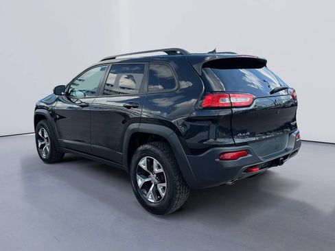 Used 2015 Jeep Cherokee Trailhawk w/ Comfort/Convenience Group AWD/4WD image 5