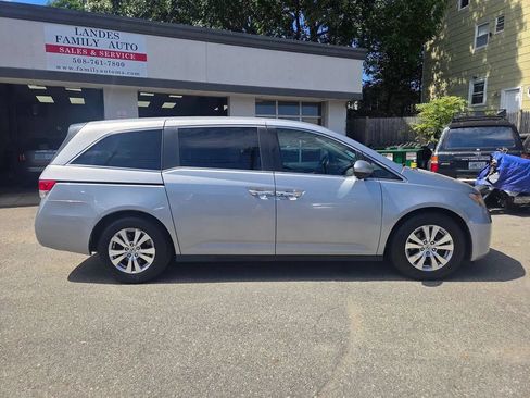 Used 2016 Honda Odyssey SE image 19