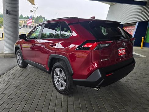 Used 2025 Toyota RAV4 XLE w/ Convenience Package AWD/4WD image 7