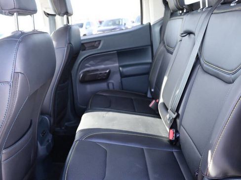 Used 2025 Ford Maverick Lobo image 17