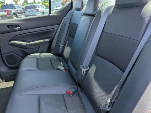 Used 2022 Nissan Altima 2.5 SR FWD image 14