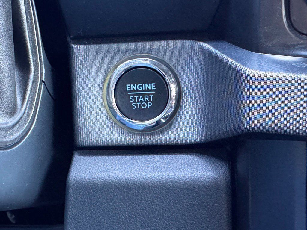 Used 2025 Ford F250 Platinum AWD/4WD image 7
