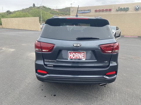 Used 2020 Kia Sorento S FWD image 3