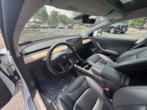 Used 2019 Tesla Model 3 Standard Range Plus RWD image 27