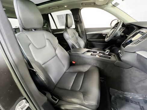 Used 2023 Volvo XC90 B5 Core AWD/4WD image 30
