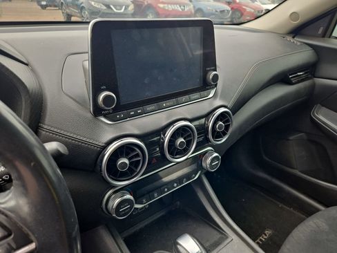 Certified 2020 Nissan Sentra SV FWD image 12