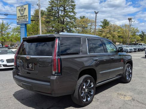 Used 2020 Cadillac Escalade Platinum AWD/4WD image 7