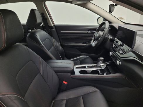 Used 2023 Nissan Altima 2.5 SR w/ SR Premium Package FWD image 21