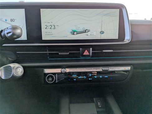 Used 2025 Hyundai Ioniq 6 SEL image 19