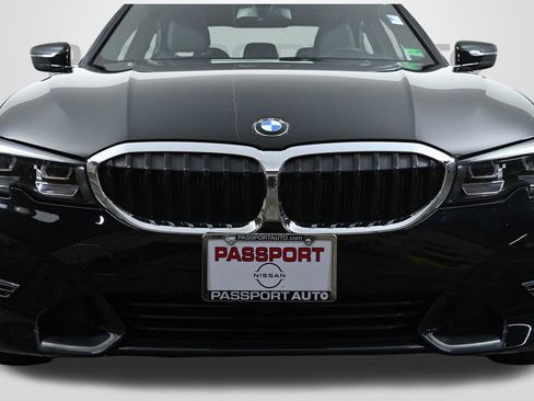 Used 2019 BMW 330i xDrive Sedan w/ Driving Assistance Package image 2