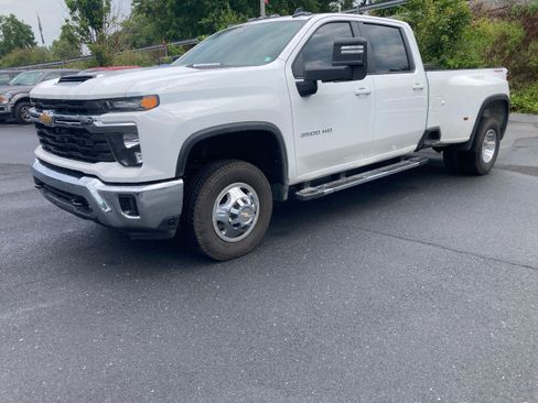 Used 2026 Chevrolet Silverado 3500 LT AWD/4WD image 21