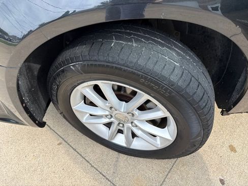 Used 2013 Dodge Grand Caravan SXT w/ UConnect Hands-Free Group FWD image 18