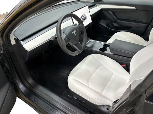 Certified 2023 Tesla Model 3 Standard Range RWD image 9