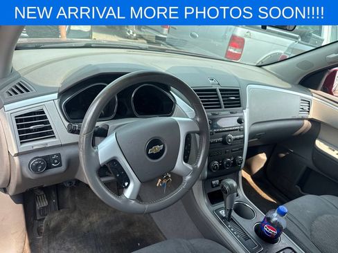 Used 2010 Chevrolet Traverse LT AWD/4WD image 13