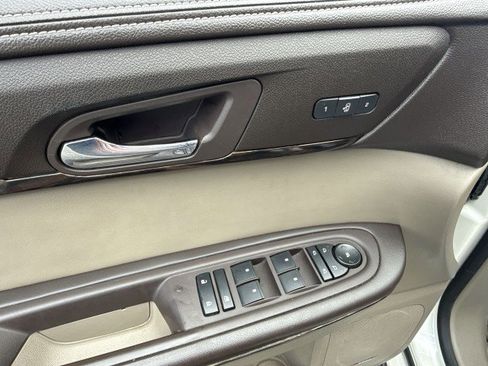 Used 2013 GMC Acadia Denali image 15