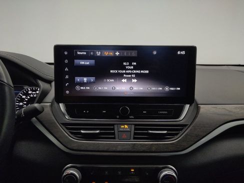 Used 2023 Nissan Altima 2.5 SV w/ SV Premium Package AWD/4WD image 25