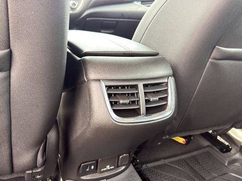Used 2023 Chevrolet Malibu LT w/ LPO, Floor Liner Package FWD image 27