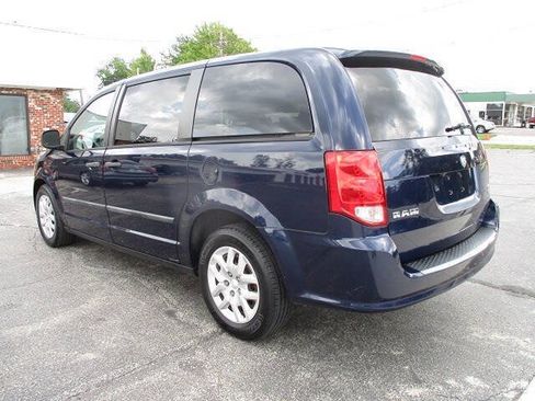 Used 2014 RAM C/V Tradesman FWD image 2