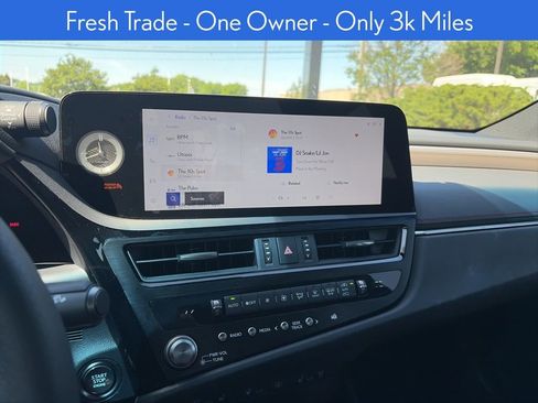 Used 2025 Lexus ES 350 F Sport w/ Accessory Package (Z2) image 9