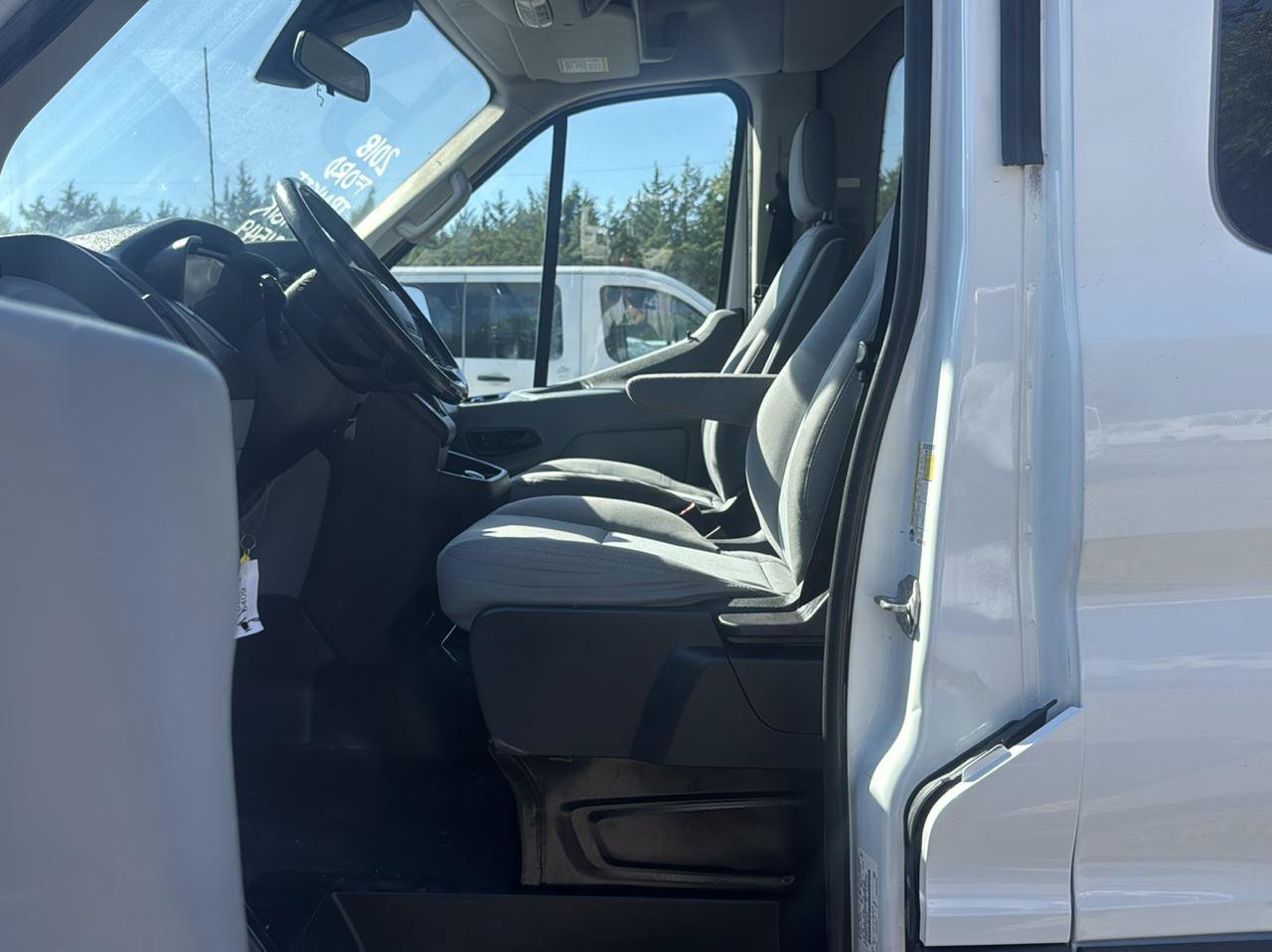Used 2018 Ford Transit 350 XLT RWD image 9
