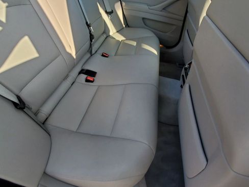 Used 2011 BMW 535i xDrive Sedan image 15