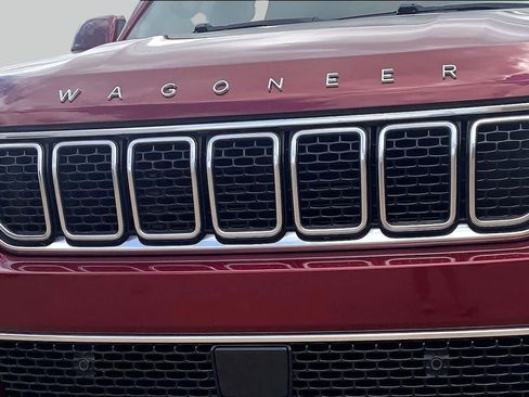 Used 2022 Jeep Wagoneer Series I AWD/4WD image 29