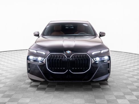 Used 2025 BMW 760i xDrive AWD/4WD image 10