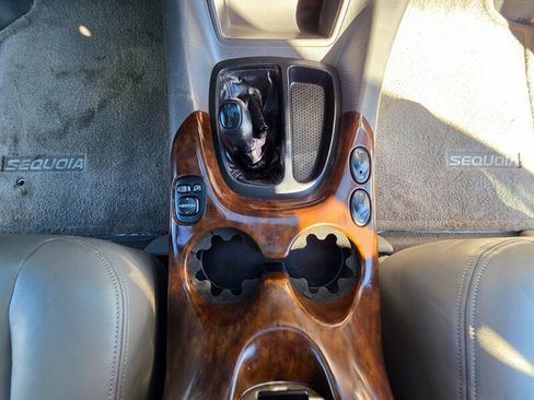 Used 2002 Toyota Sequoia Limited AWD/4WD image 35