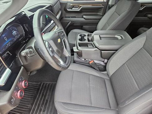 Used 2024 Chevrolet Silverado 1500 LT w/ Z71 Off-Road Package image 18