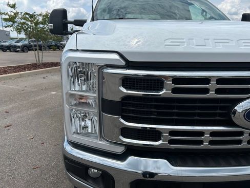 Used 2025 Ford F350 XLT AWD/4WD image 43