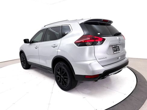 Used 2019 Nissan Rogue SV AWD/4WD image 13