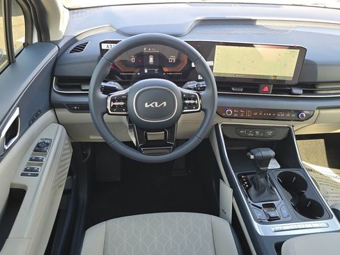 New 2026 Kia Carnival EX image 10