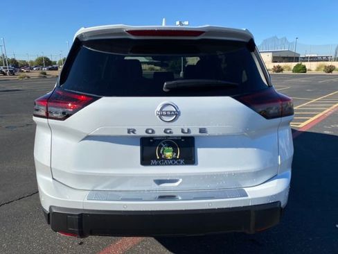 New 2026 Nissan Rogue SV image 5