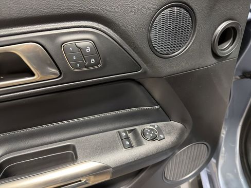 Used 2022 Ford Mustang Shelby GT500 w/ Technology Package image 20