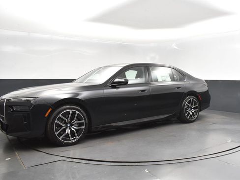 New 2026 BMW 740i xDrive 740i xDrive w/ Executive Package image 3