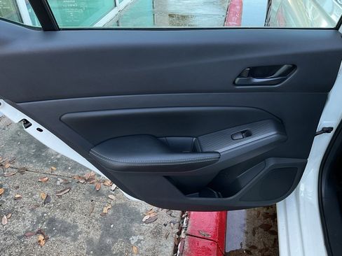 Used 2025 Nissan Altima 2.5 SV image 17