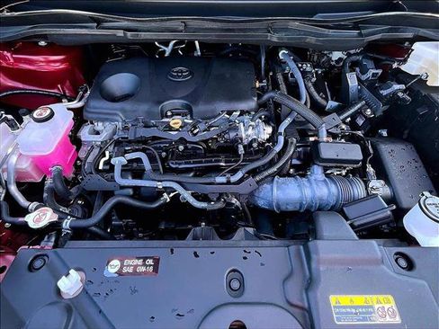 Used 2024 Toyota Sienna XLE image 11