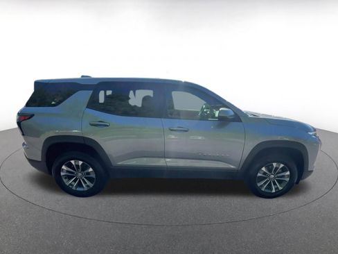 Used 2025 Chevrolet Equinox LT FWD image 16