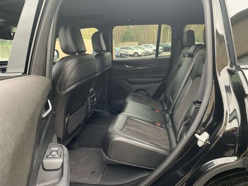 Used 2024 Jeep Grand Cherokee Altitude AWD/4WD image 14